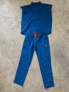 Figs Alps Rafaela Top XS and Yola Pant XSP